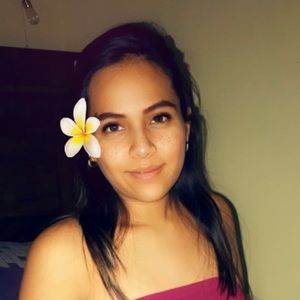 Meet your Posher, Ana